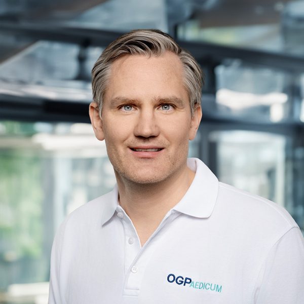 Porträtbild von unserem Arzt Janis Brüggemann | MVZ OGPaedicum